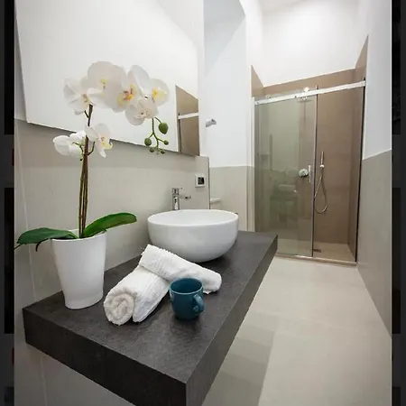 Downtown Napoli B&B “Se Nun Canto Moro..” * Naples